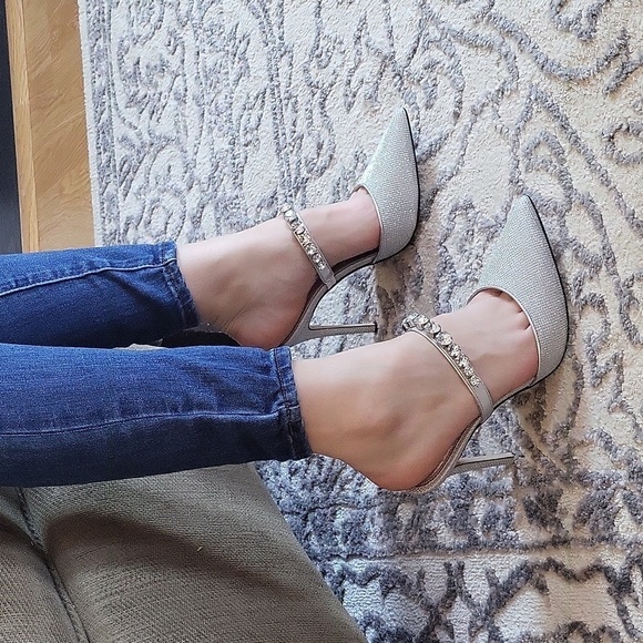 1773- MICHAEL Michael Kors Jessa Mule Pump Color Silver Size 8.5 NWT - Picture 3 of 11